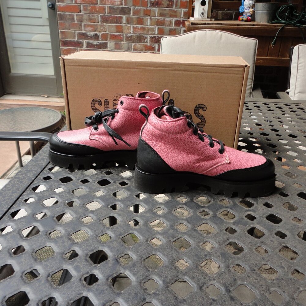 SHINDIGS Women's Pink Leather Hiking Boots Size 7B with Original Box - Picture 3 of 10